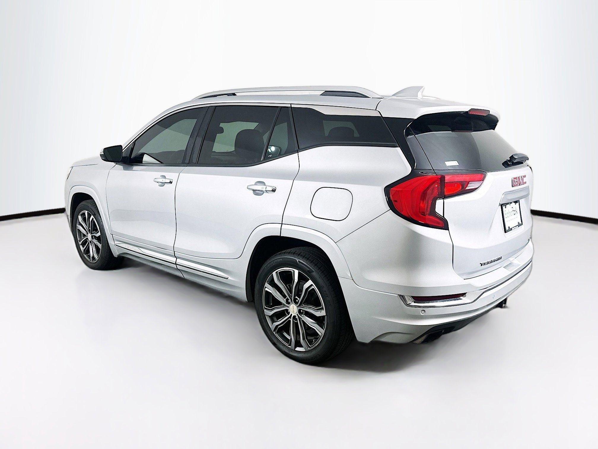 Used 2018 GMC Terrain Denali w/ Advanced Safety Package AWD/4WD image 5