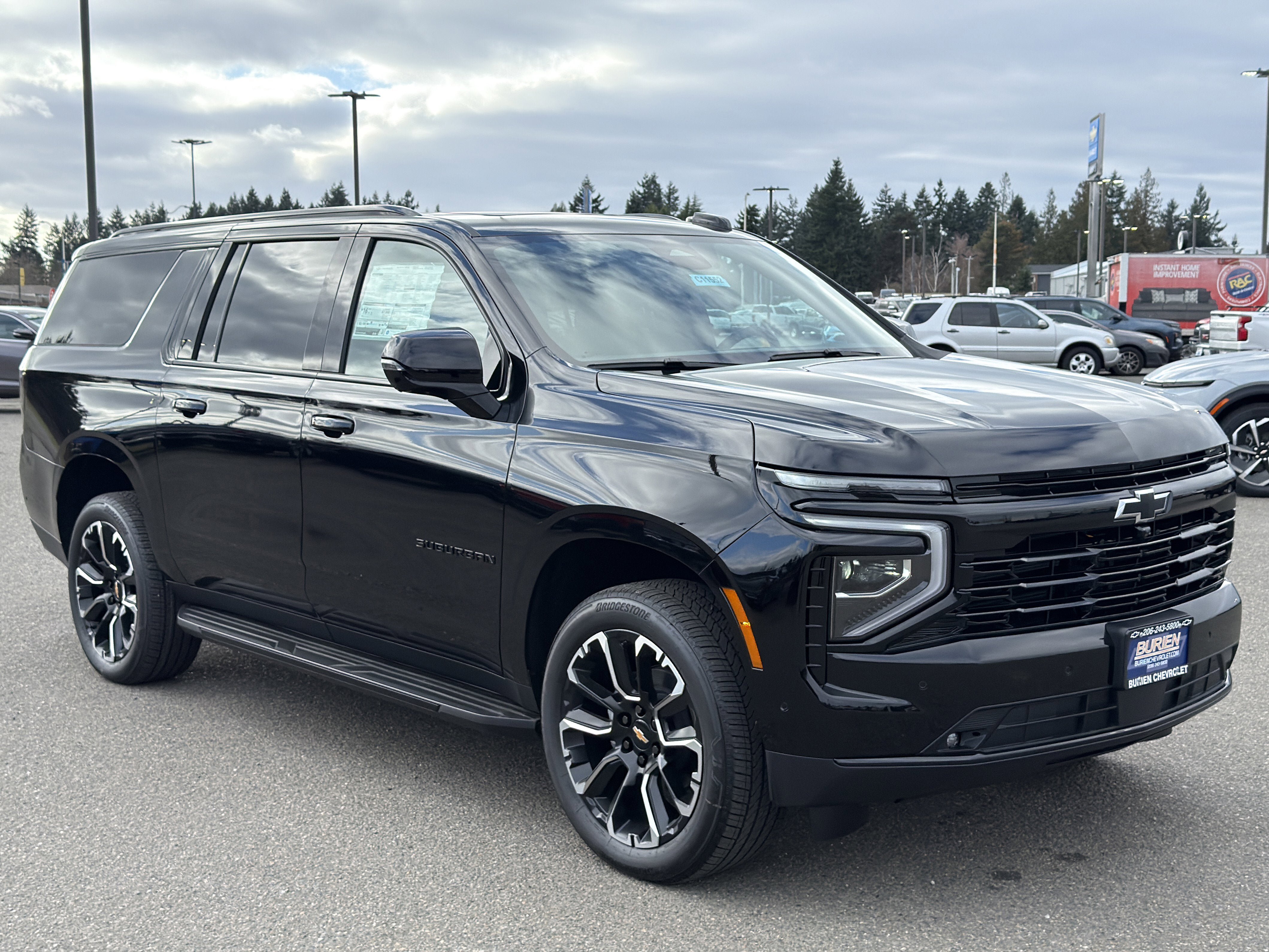 New 2026 Chevrolet Suburban RST w/ Comfort Package AWD/4WD image 7