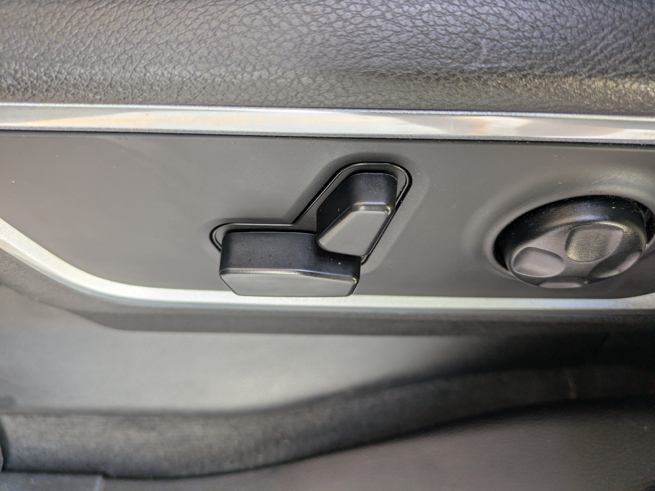 Used 2019 RAM 1500 Laramie RWD image 20