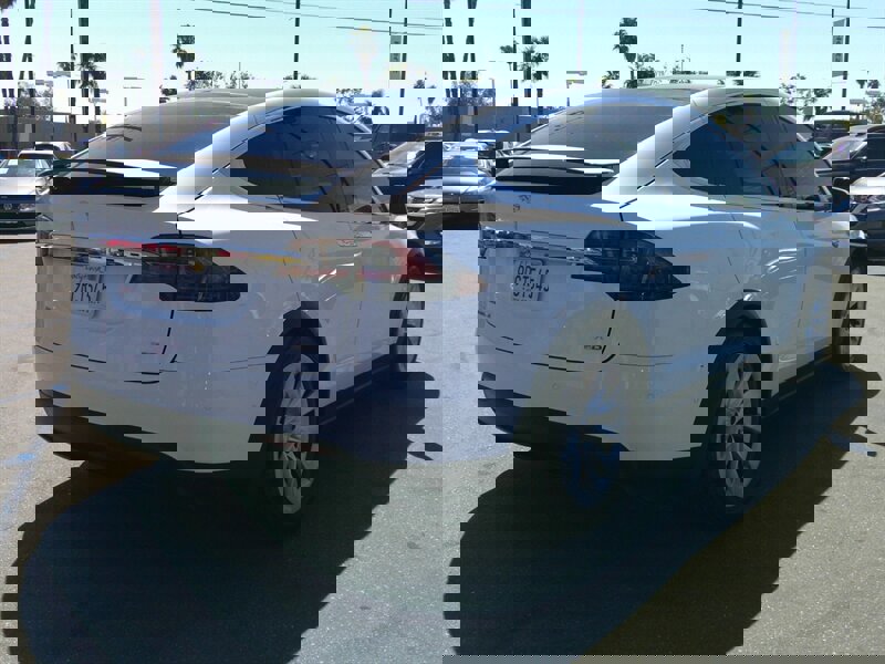 Used 2016 Tesla Model X 75D image 6