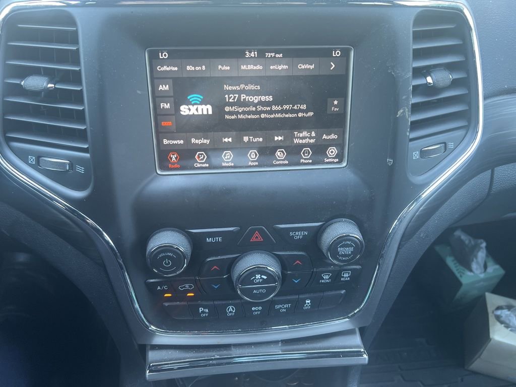 Used 2021 Jeep Grand Cherokee Laredo AWD/4WD image 9