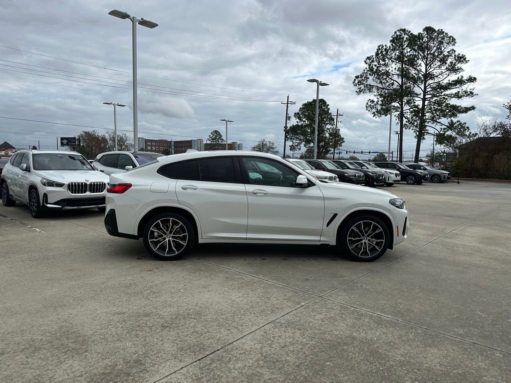 Certified 2025 BMW X4 xDrive30i w/ M Sport Package image 4
