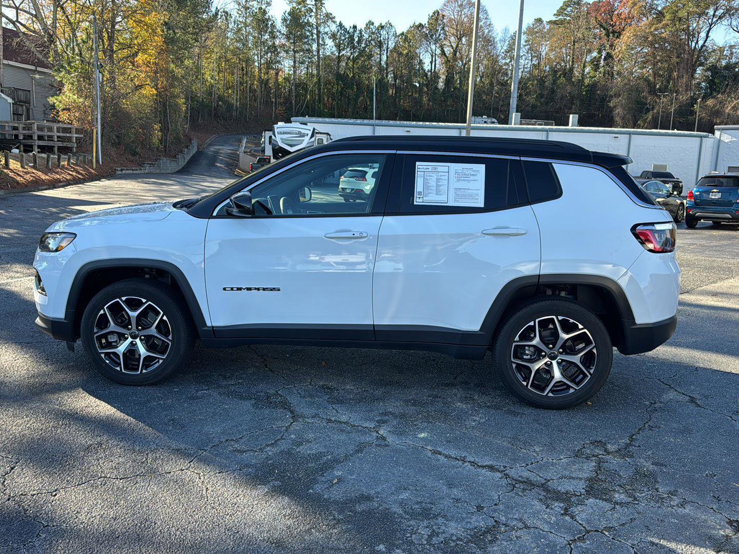 Used 2025 Jeep Compass Limited image 3