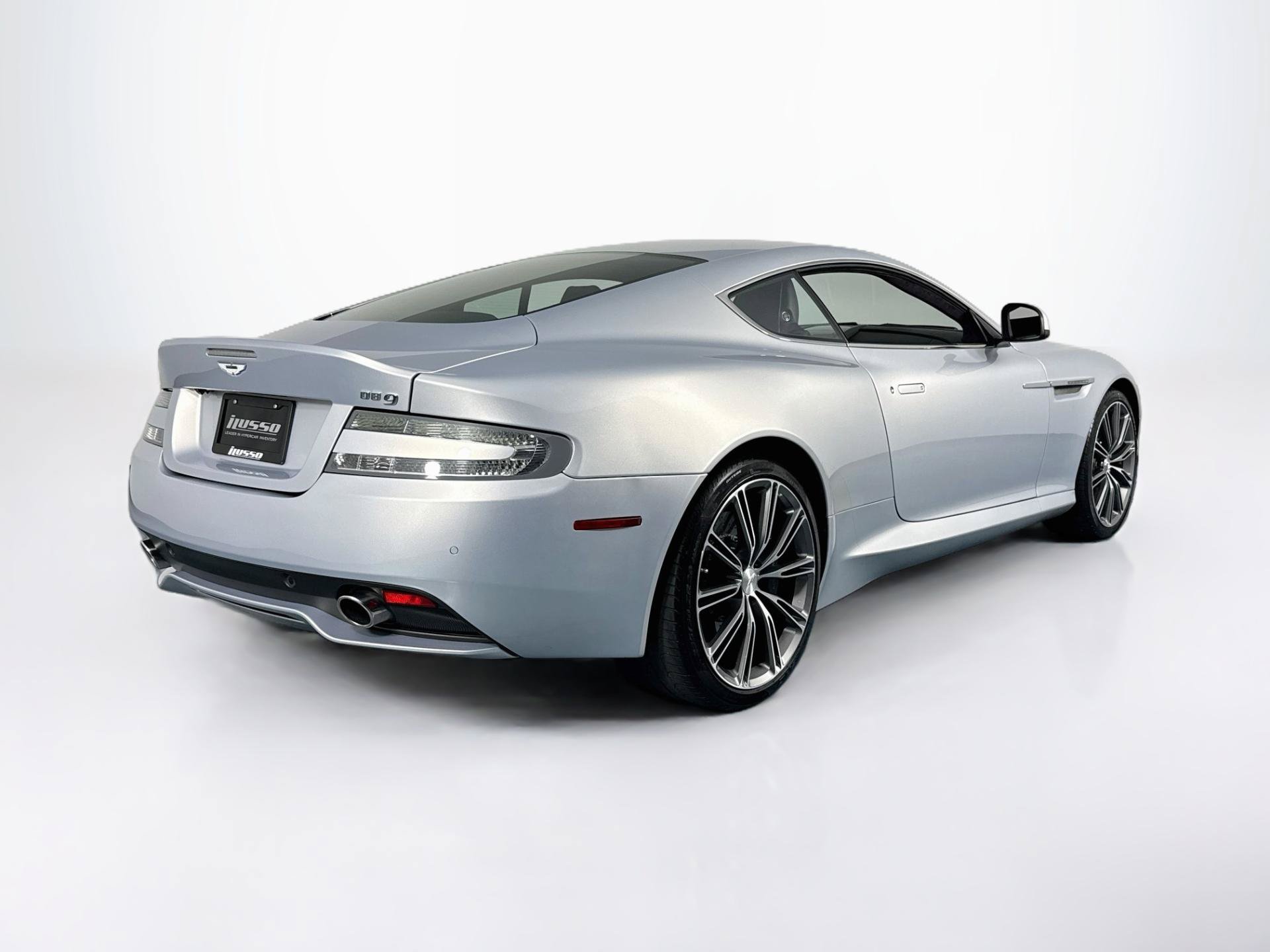 Used 2014 Aston Martin DB9 Coupe RWD image 5