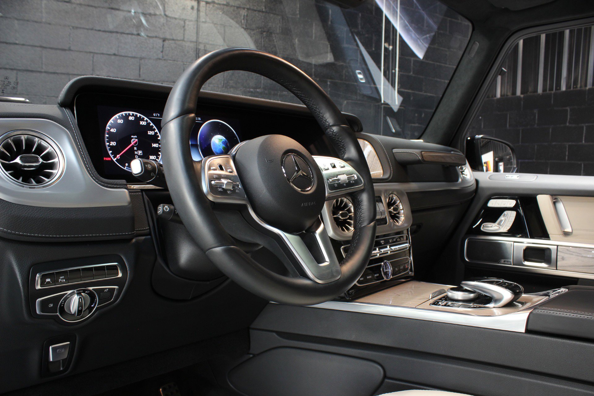 Used 2022 Mercedes-Benz G 550 w/ Exclusive Interior Package image 27