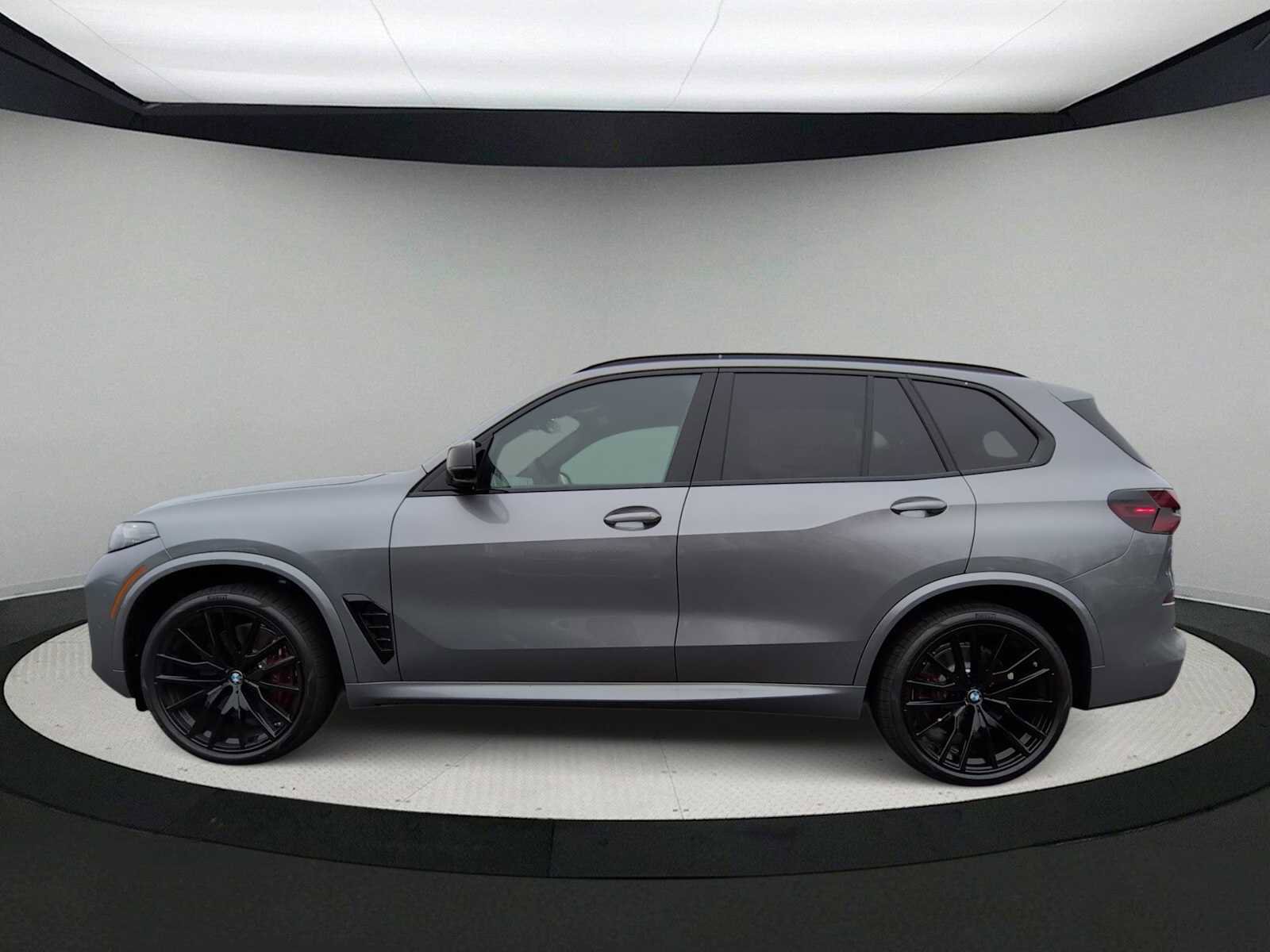 New 2026 BMW X5 M60i w/ Executive Package image 5