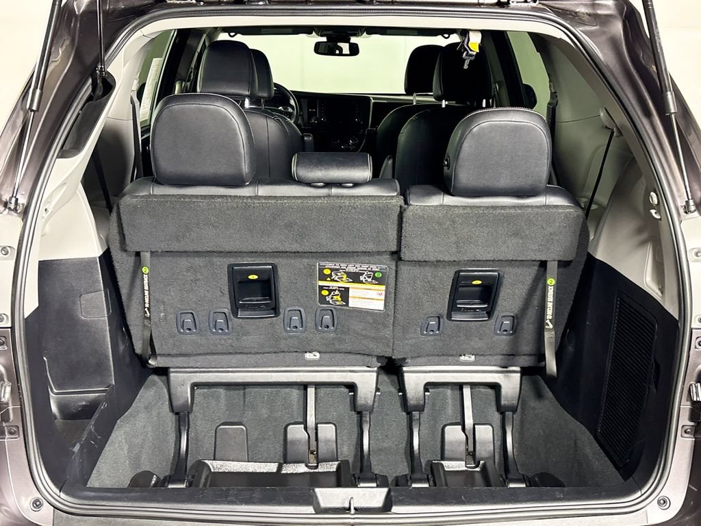 Used 2020 Toyota Sienna SE w/ SE Preferred Package AWD/4WD image 21