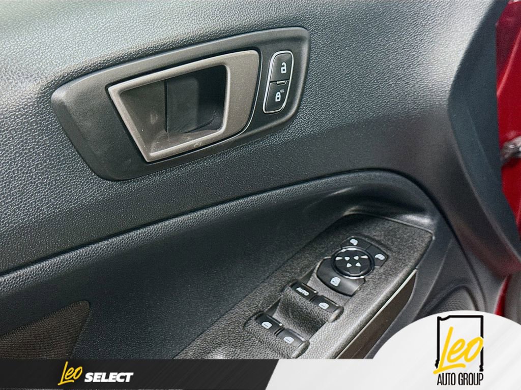 Used 2020 Ford EcoSport SE w/ SE Convenience Package image 18