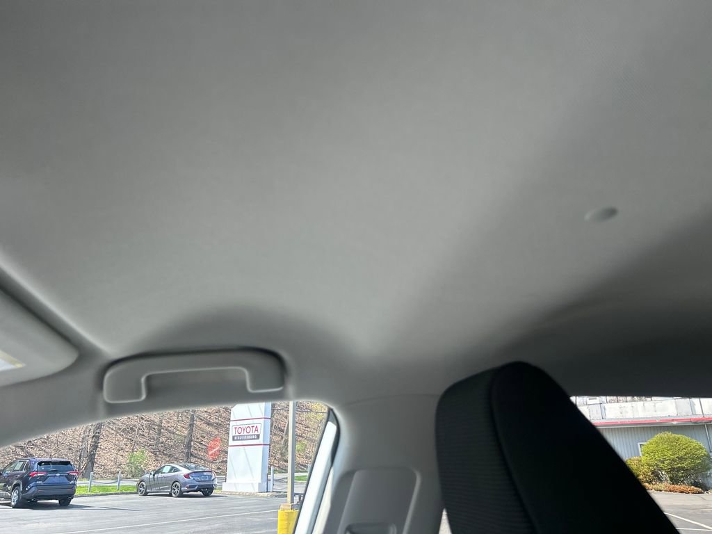 Certified 2021 Toyota RAV4 LE AWD/4WD image 16