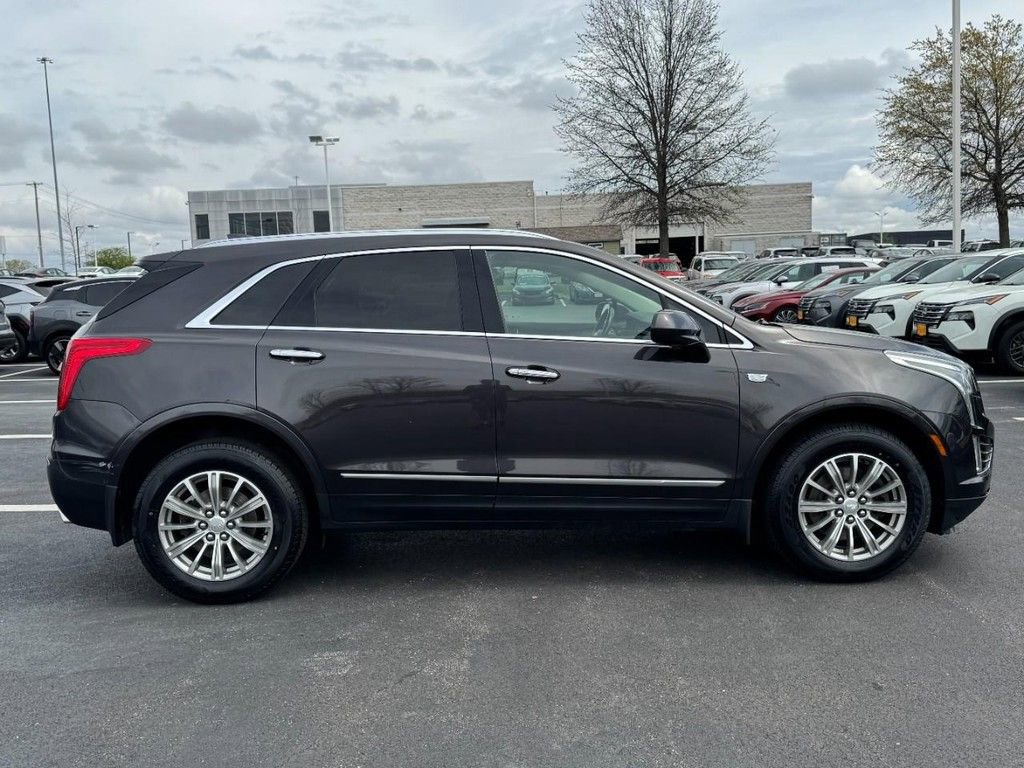 Used 2019 Cadillac XT5 Luxury image 2