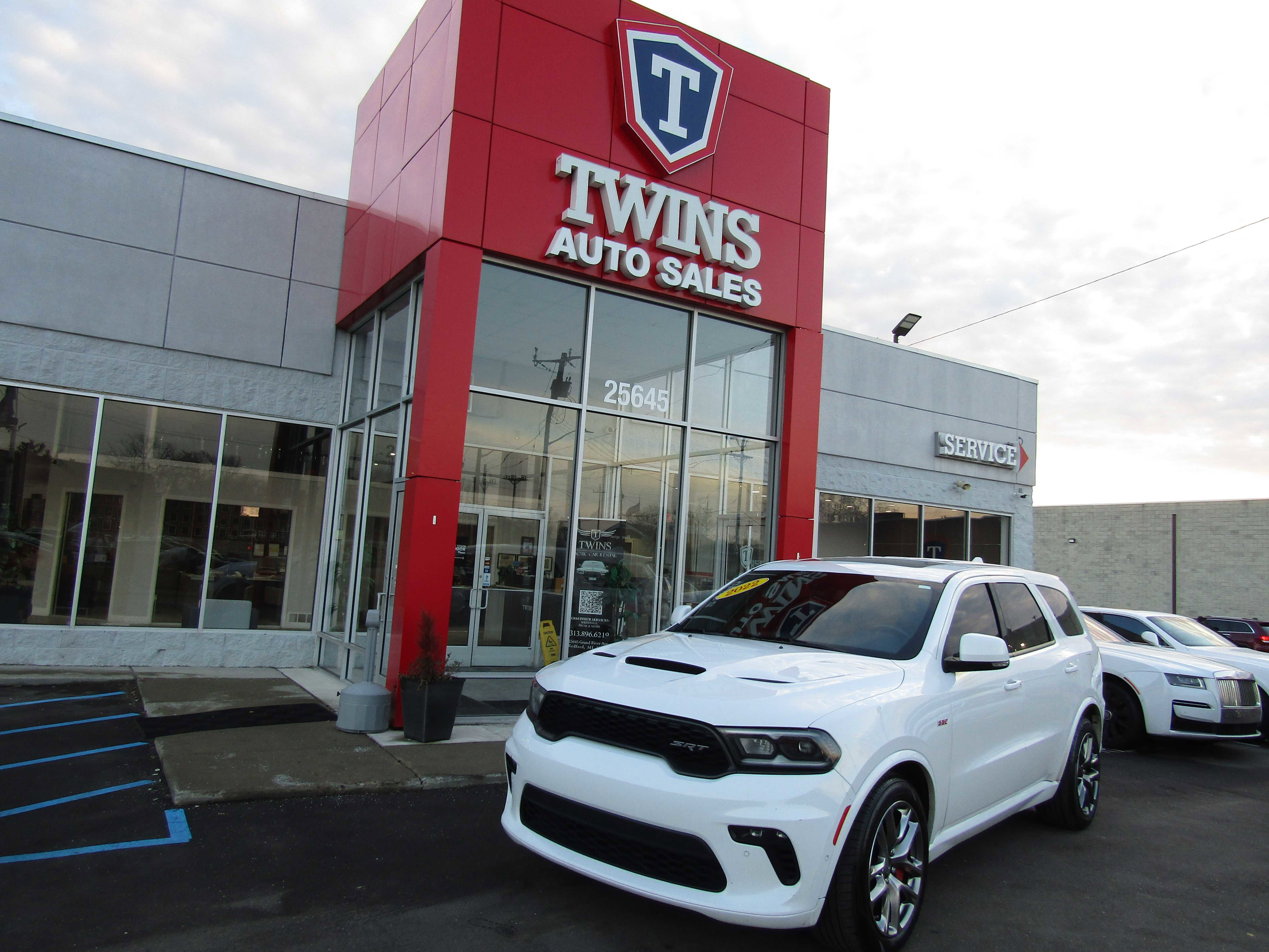 Used 2022 Dodge Durango SRT image 2