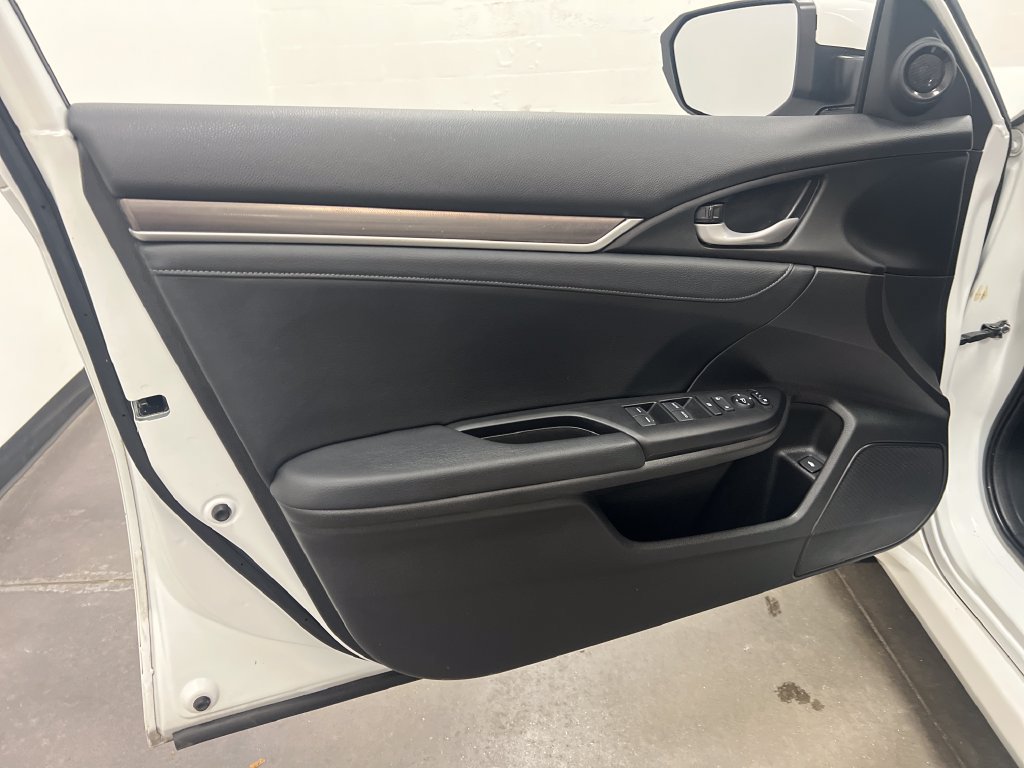 Used 2021 Honda Civic EX-L image 11