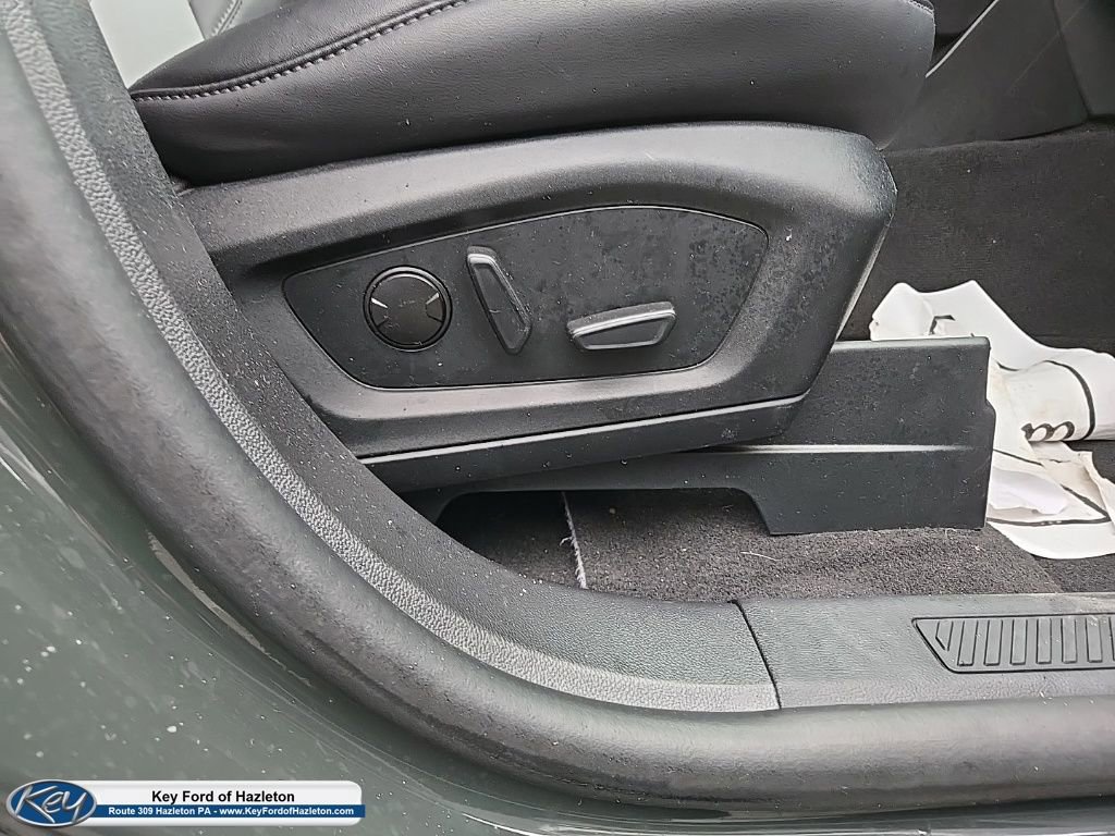 Used 2023 Ford Explorer XLT w/ Equipment Group 202A image 29