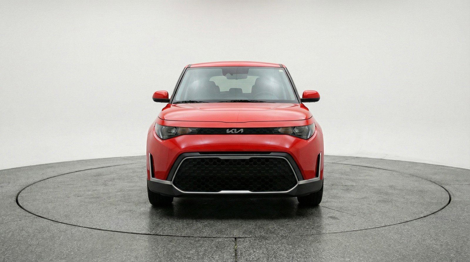 Used 2025 Kia Soul LX w/ LX Technology Package image 2