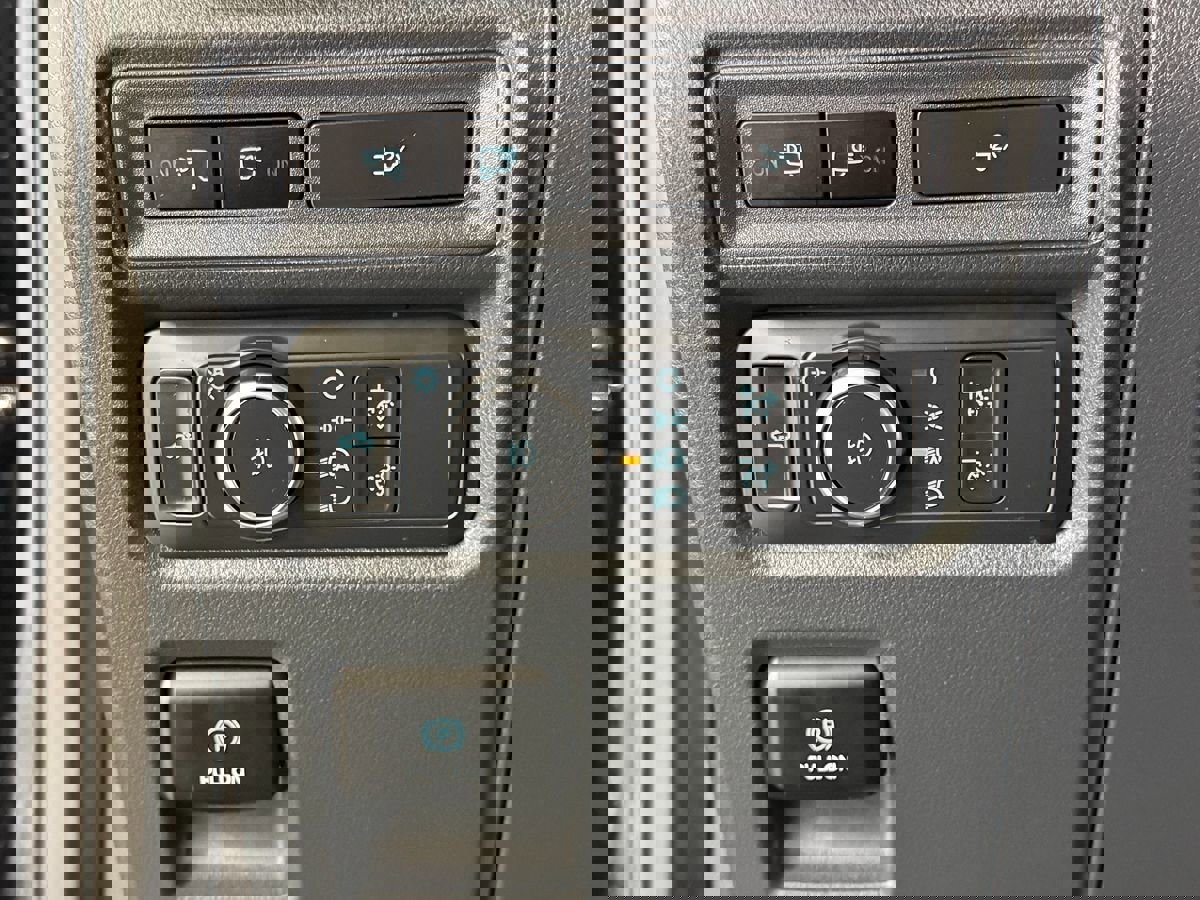 Used 2022 Ford F150 XLT w/ Equipment Group 302A High image 20