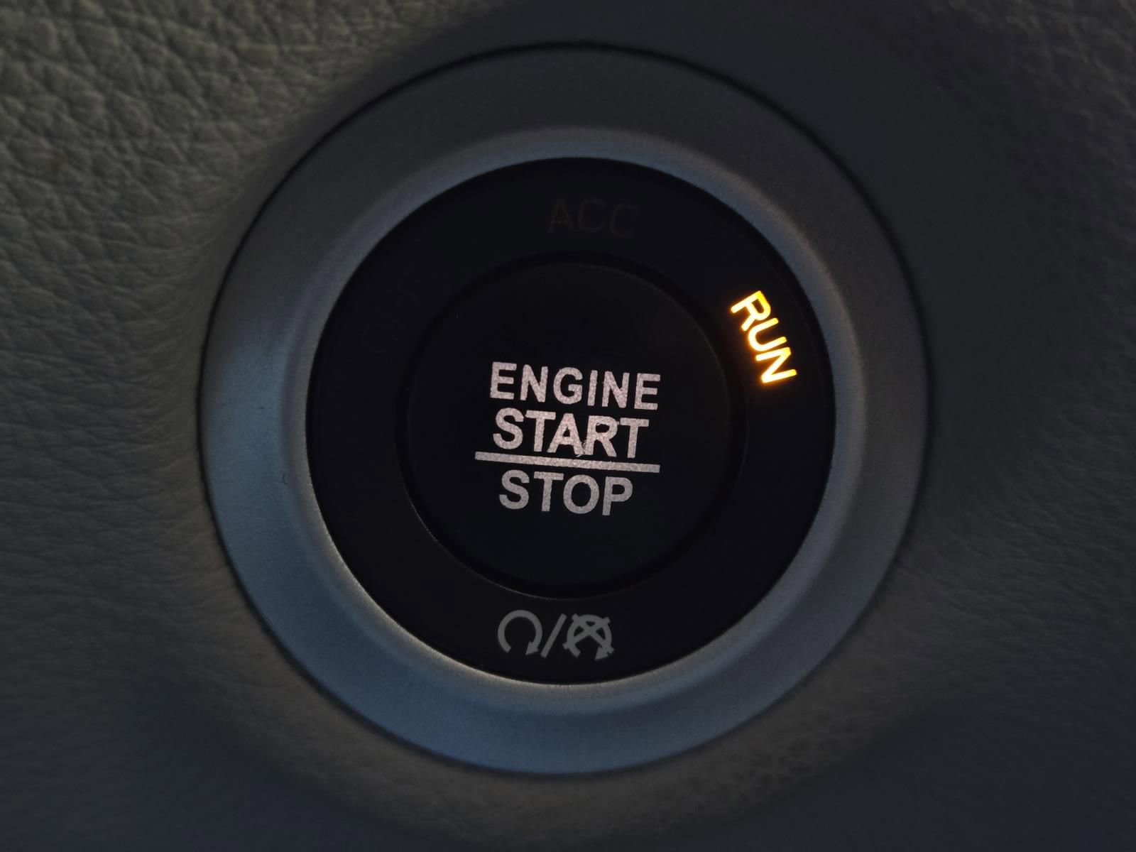 Used 2019 Chrysler Pacifica Limited image 35