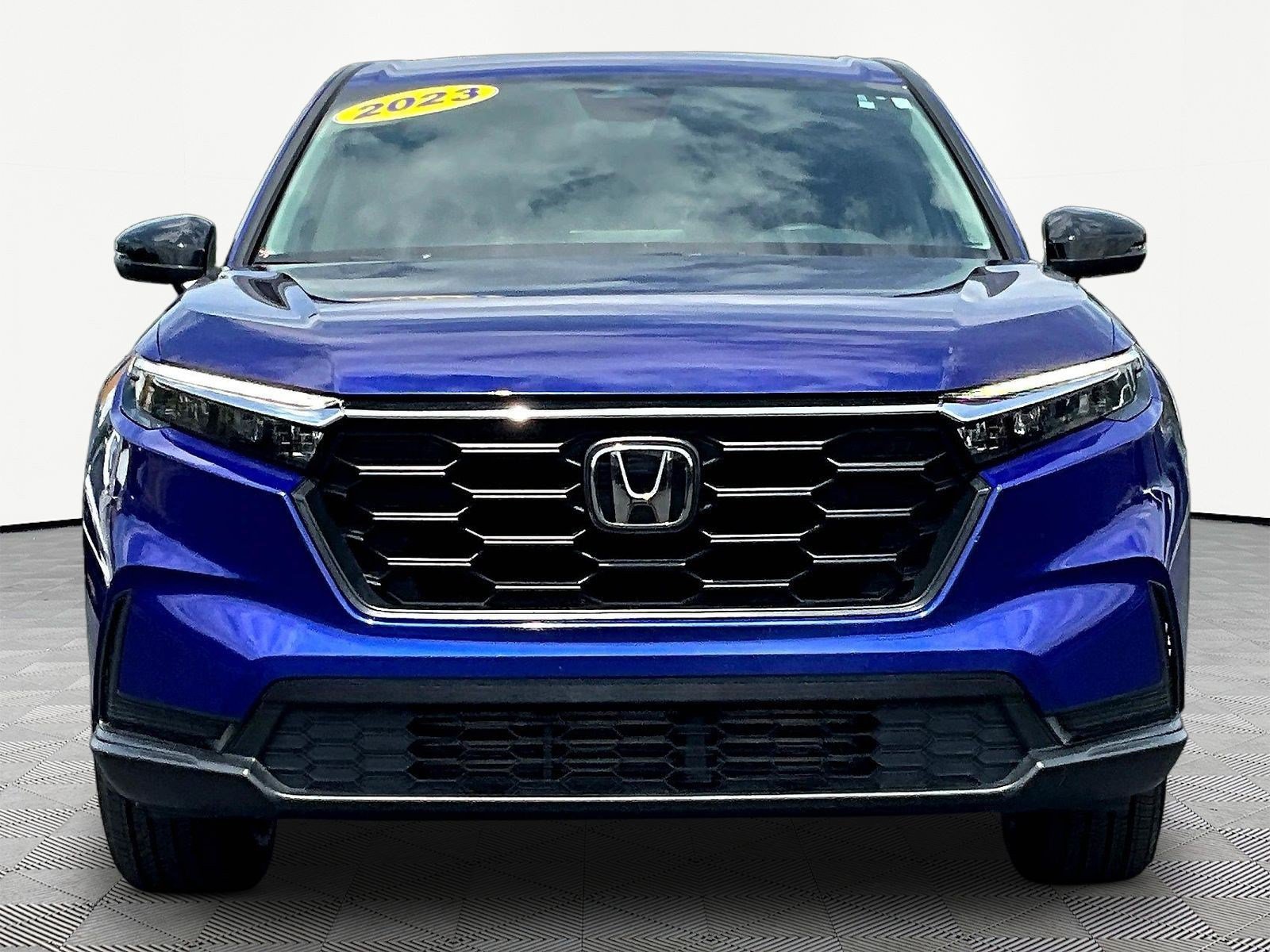 Used 2023 Honda CR-V LX image 2