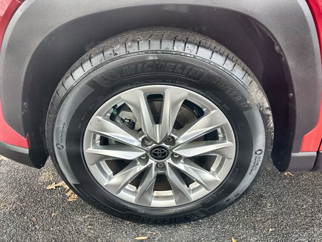 Used 2023 Toyota Corolla Cross LE image 19