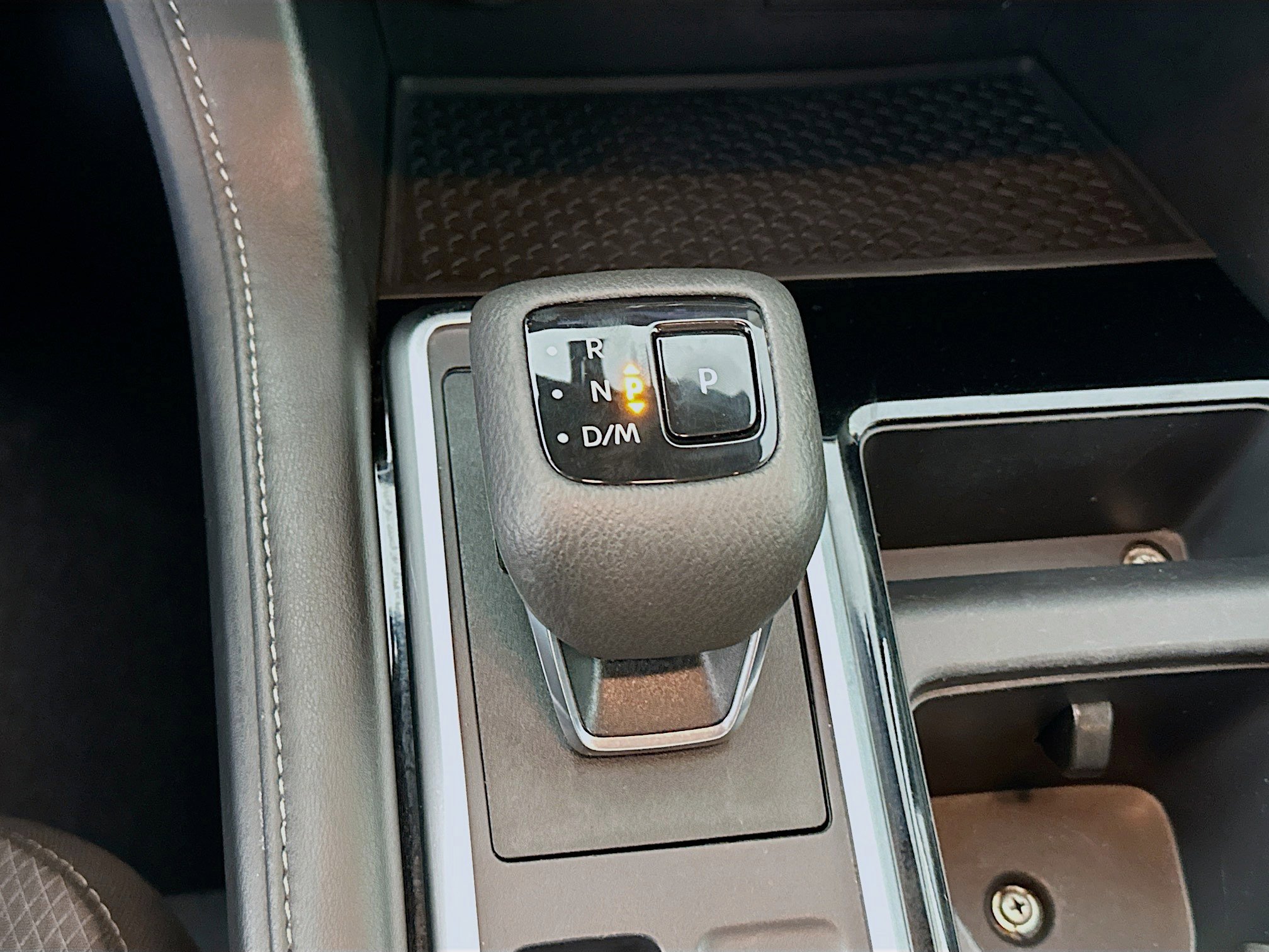 Used 2024 Nissan Pathfinder SV image 24