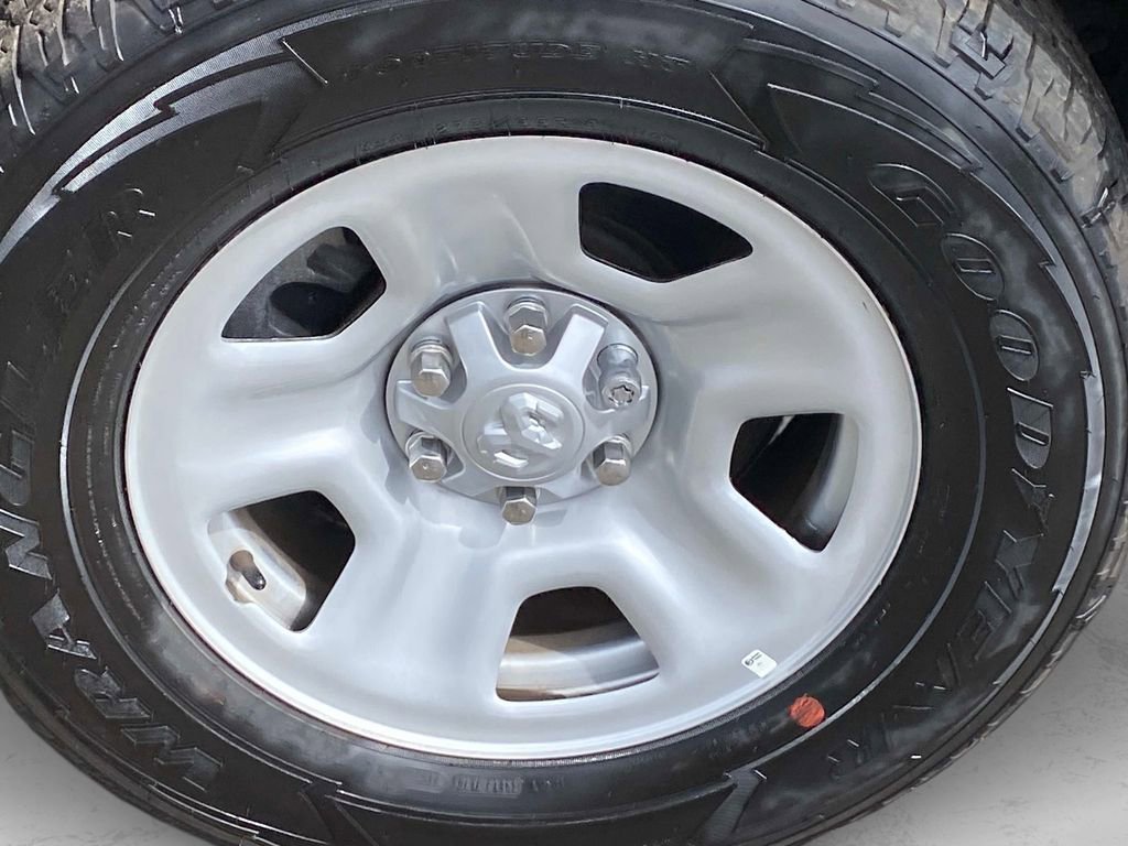 Used 2025 RAM 1500 Tradesman AWD/4WD image 25