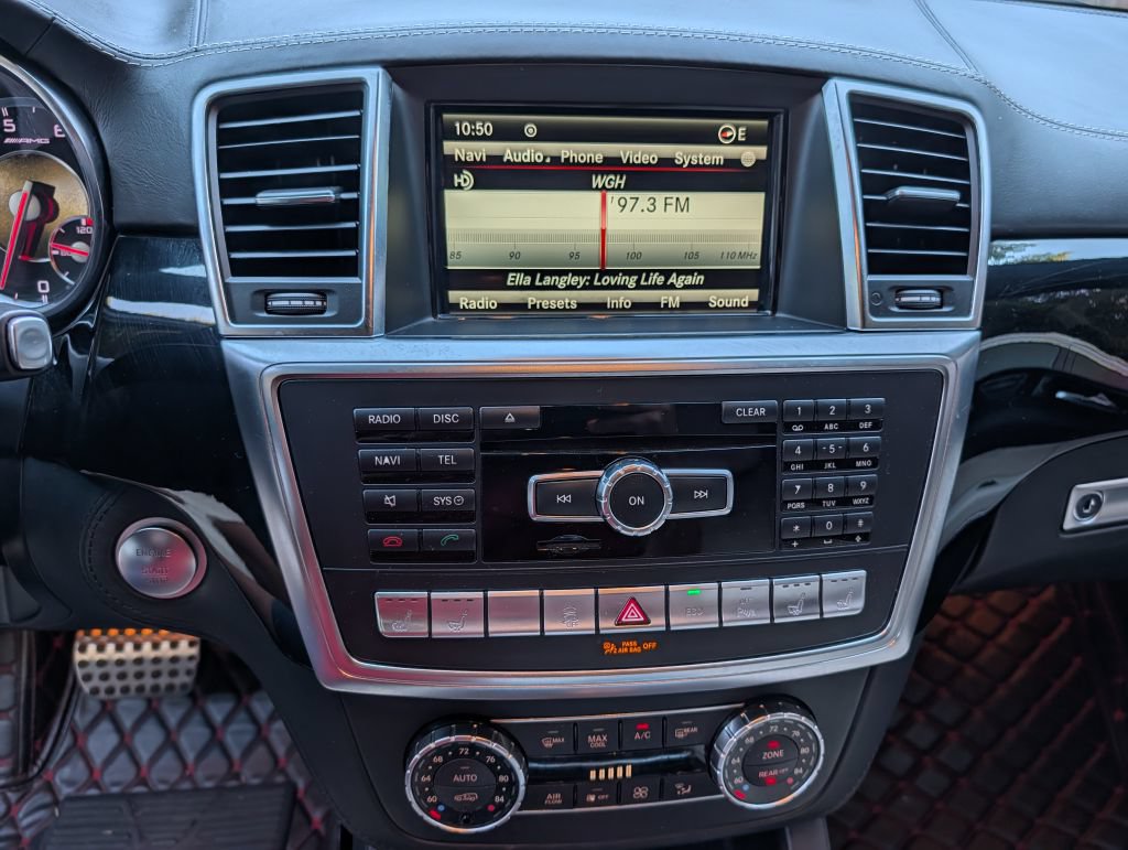 Used 2015 Mercedes-Benz GL 63 AMG 4MATIC image 21
