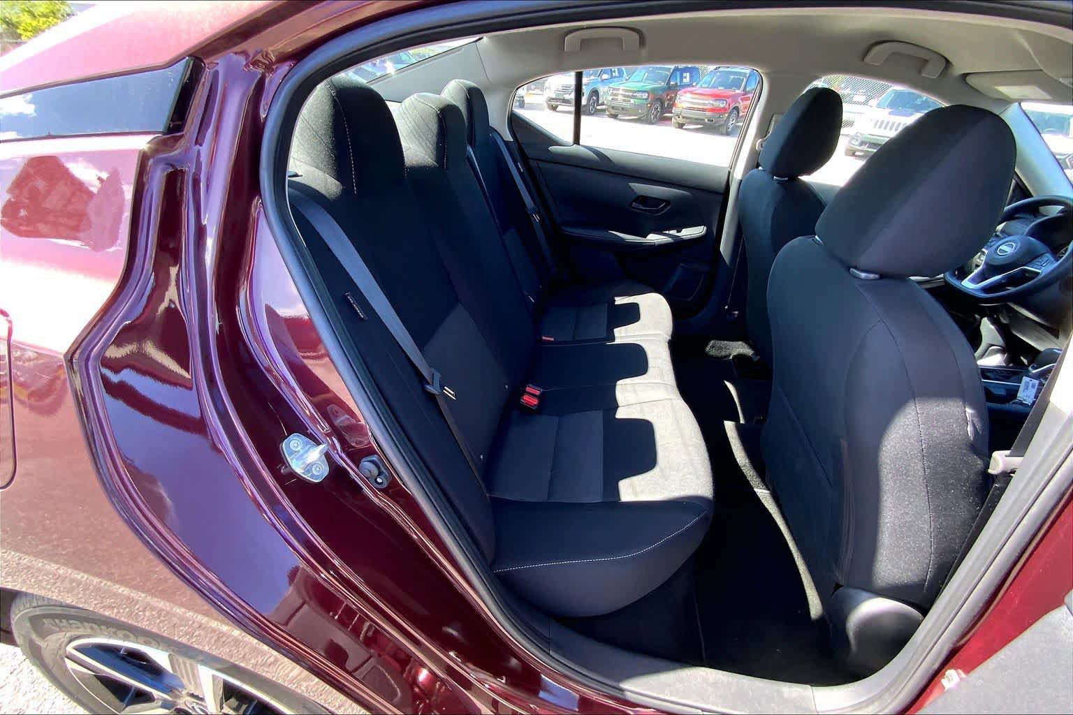 Used 2025 Nissan Sentra SV FWD image 18