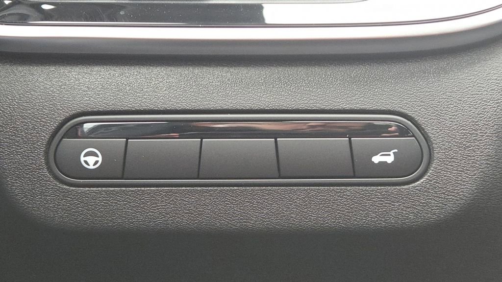 New 2026 INFINITI QX60 Sport w/ Dark Cargo Package image 17