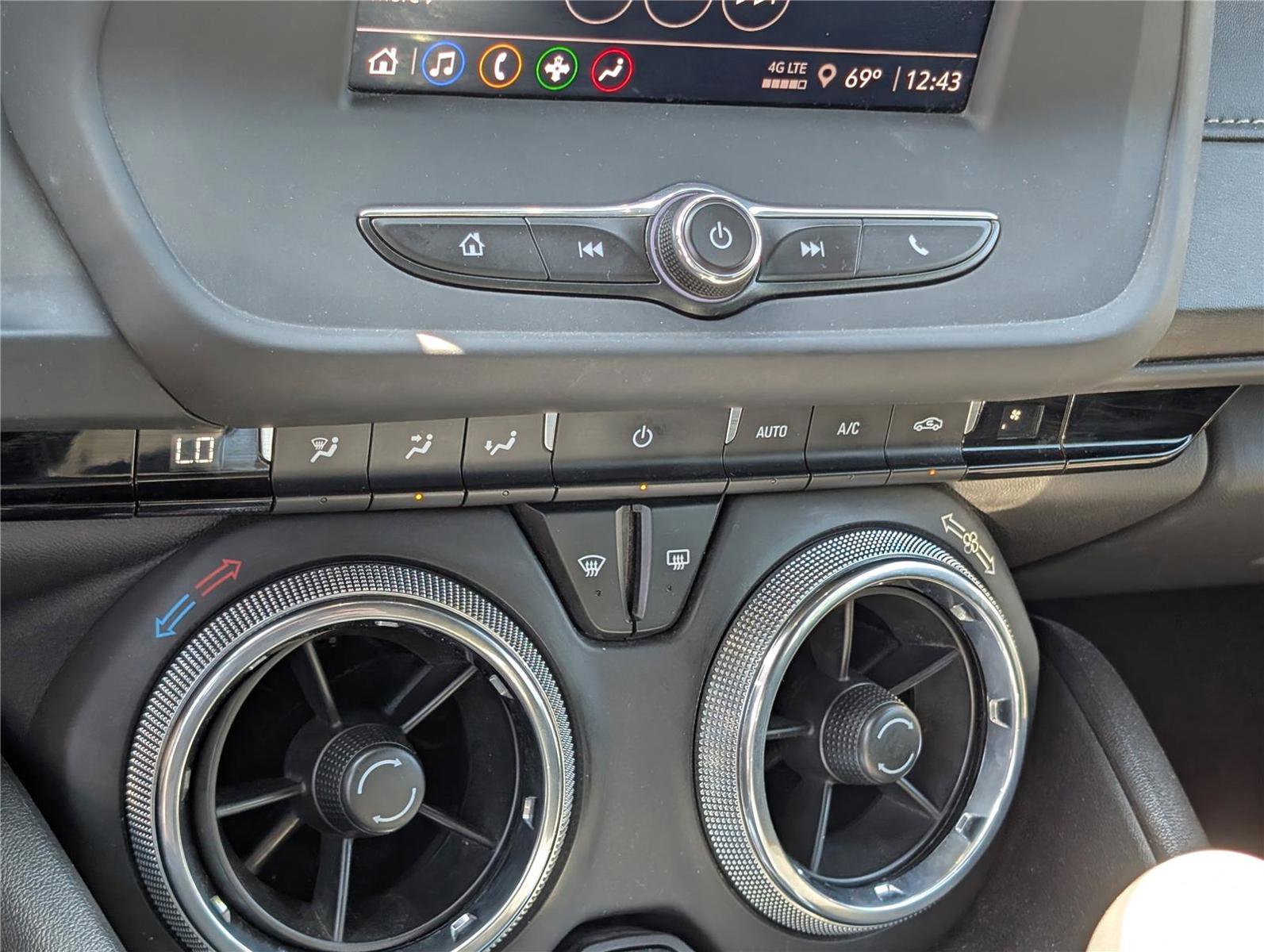 Used 2023 Chevrolet Camaro LT image 20