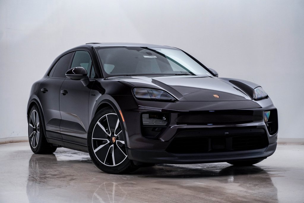 New 2025 Porsche Macan 4 Electric image 8