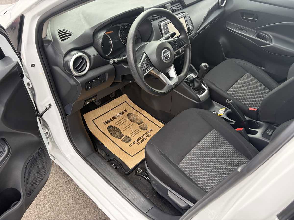 Used 2022 Nissan Versa S image 9