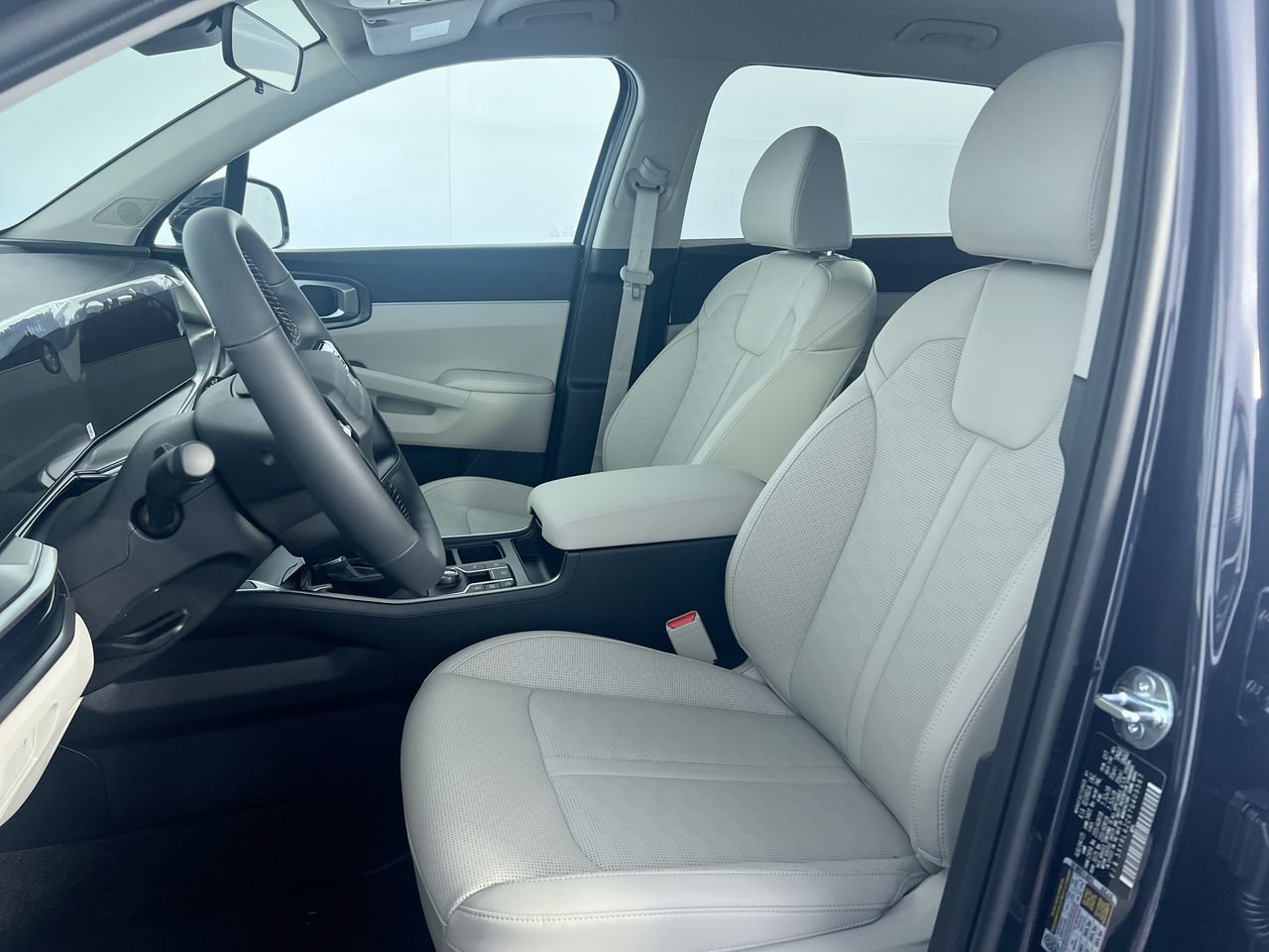 New 2026 Kia Sorento S FWD image 13