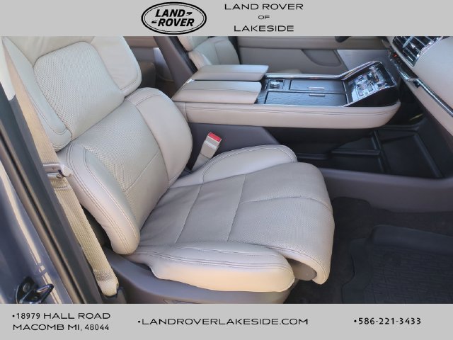 Used 2023 Lincoln Navigator Reserve w/ Equipment Group 201A AWD/4WD image 18