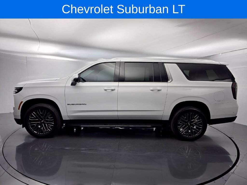 Used 2025 Chevrolet Suburban LT w/ Comfort Package RWD image 7