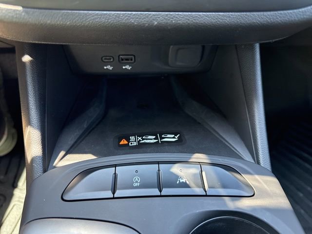 Used 2024 Buick Envista Preferred w/ Convenience II Package FWD image 21