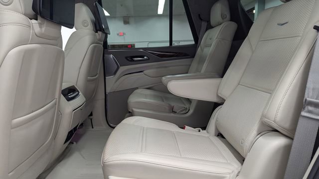 Used 2024 Cadillac Escalade Sport Platinum w/ LPO, ONYX Package AWD/4WD image 19