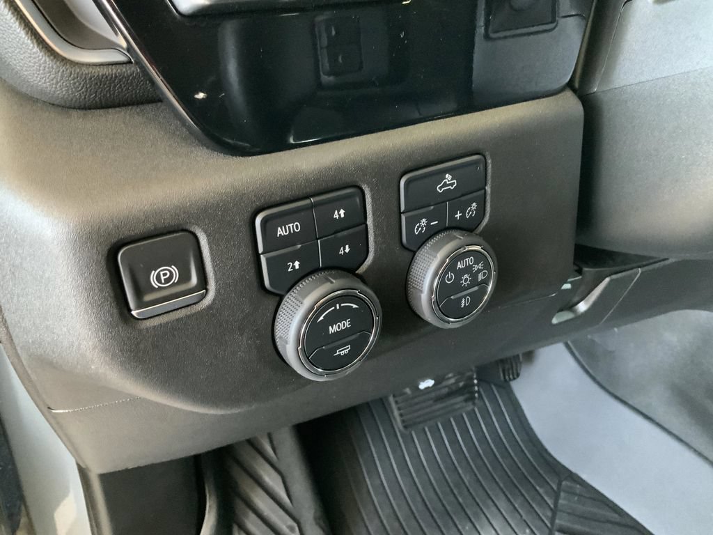 Used 2023 Chevrolet Silverado 1500 RST AWD/4WD image 23