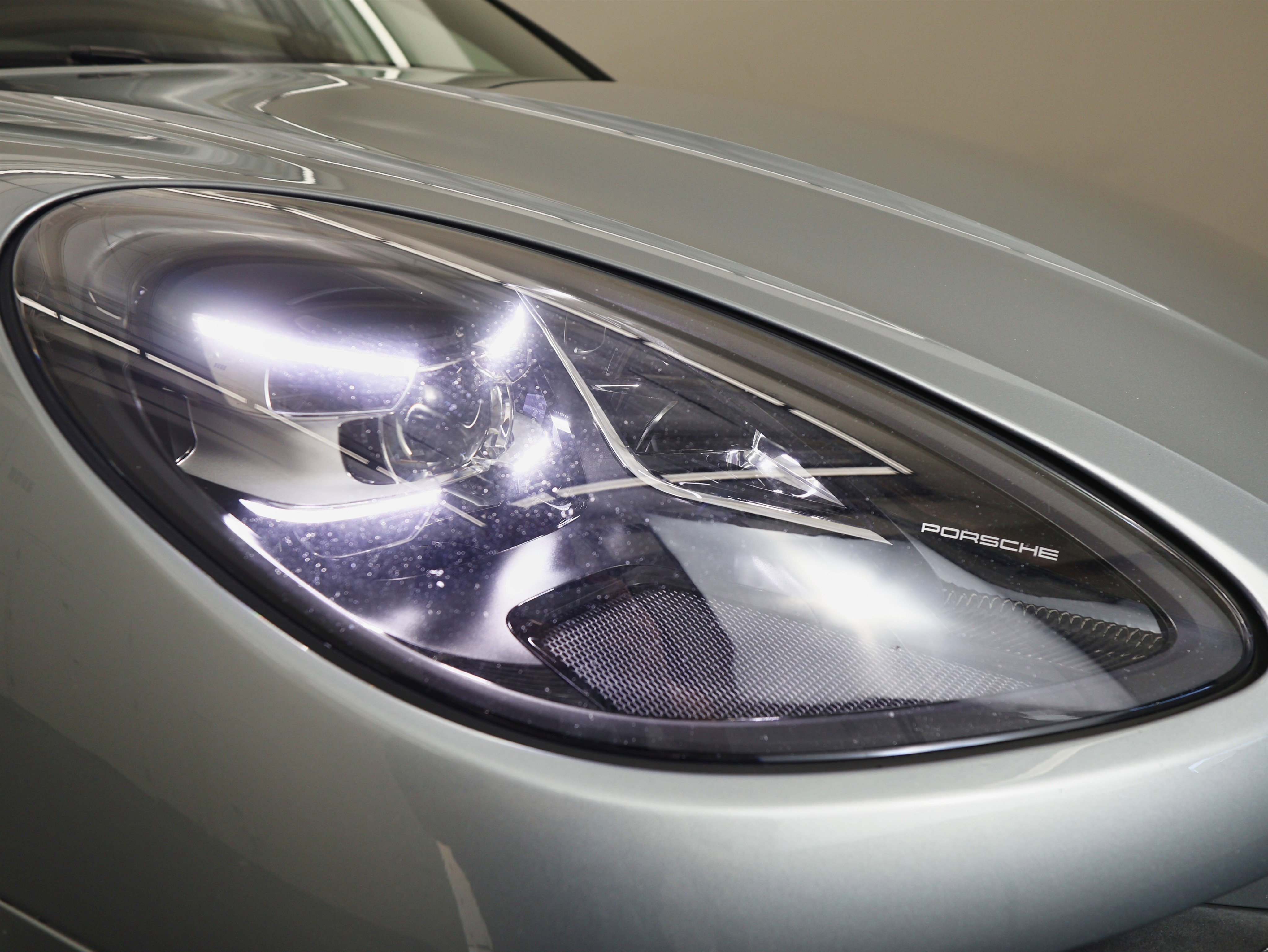 Used 2021 Porsche Macan S image 18