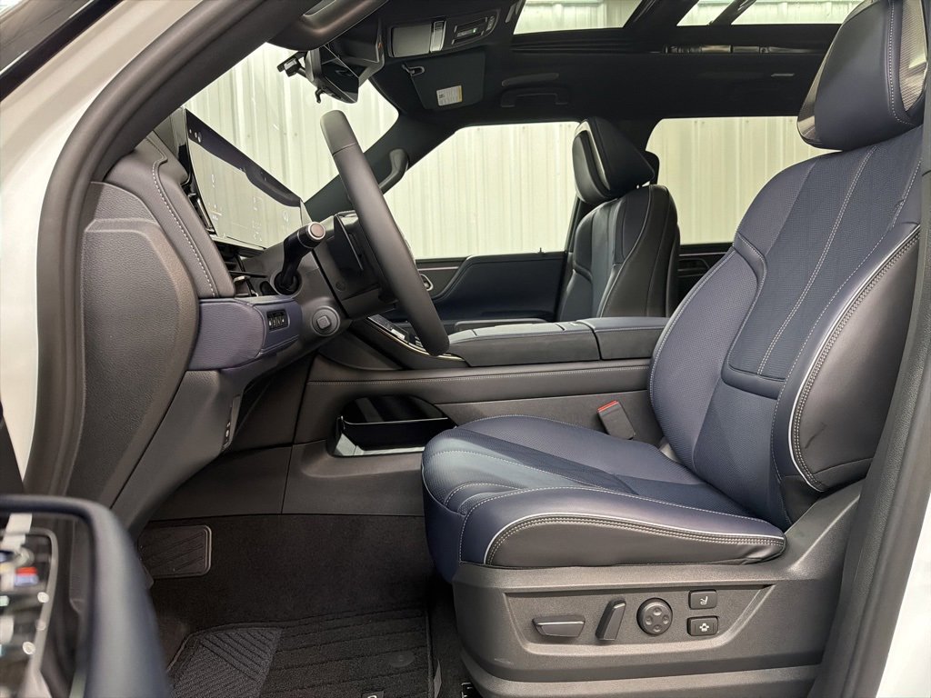 New 2026 INFINITI QX80 4WD image 15