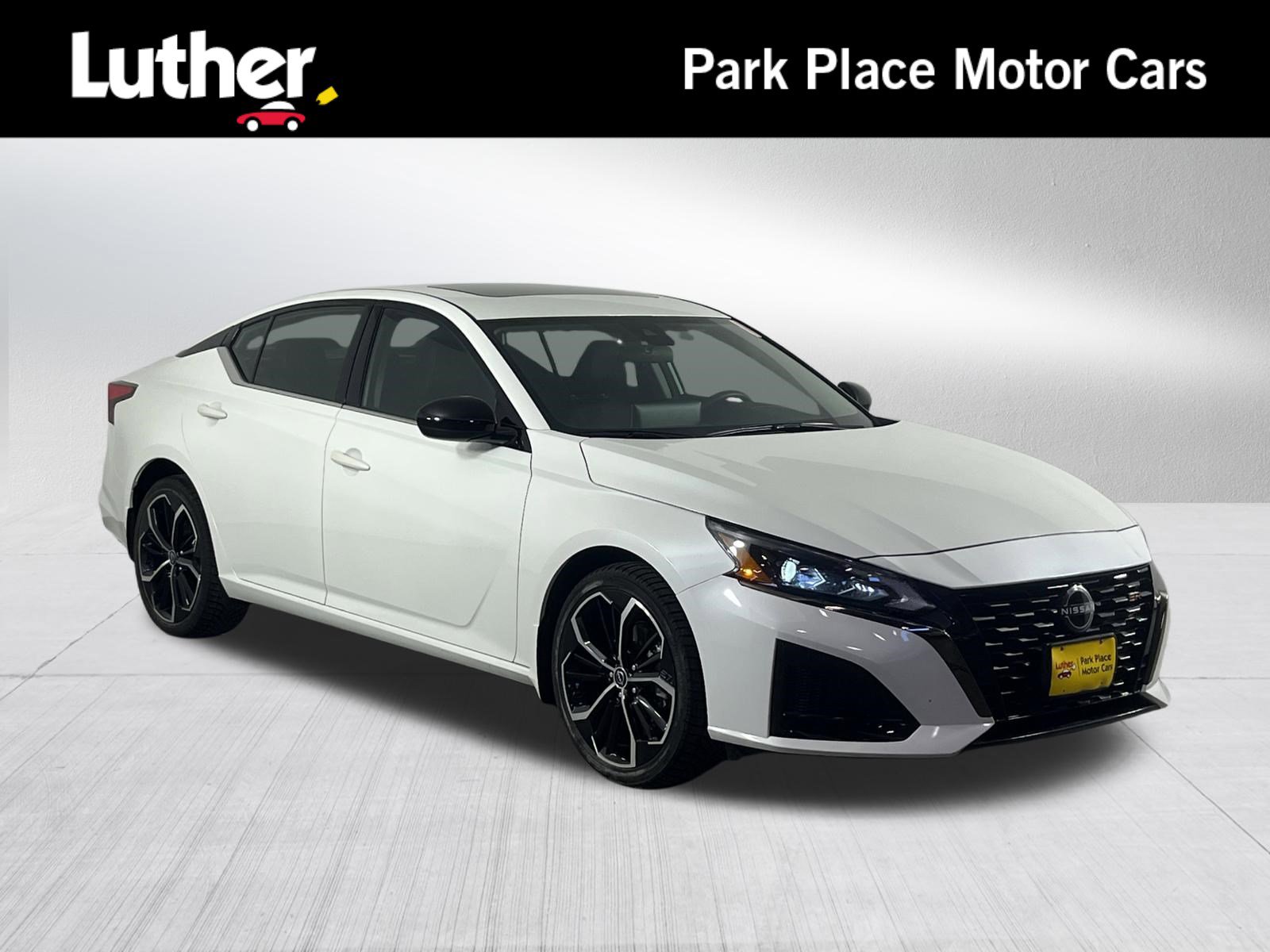 Used 2023 Nissan Altima 2.5 SR w/ SR Premium Package