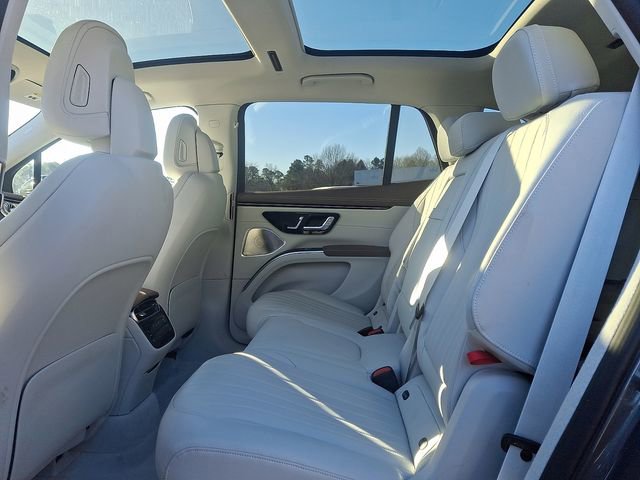 Used 2023 Mercedes-Benz EQS 450+ SUV image 12