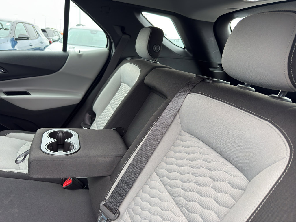Used 2018 Chevrolet Equinox LS image 32