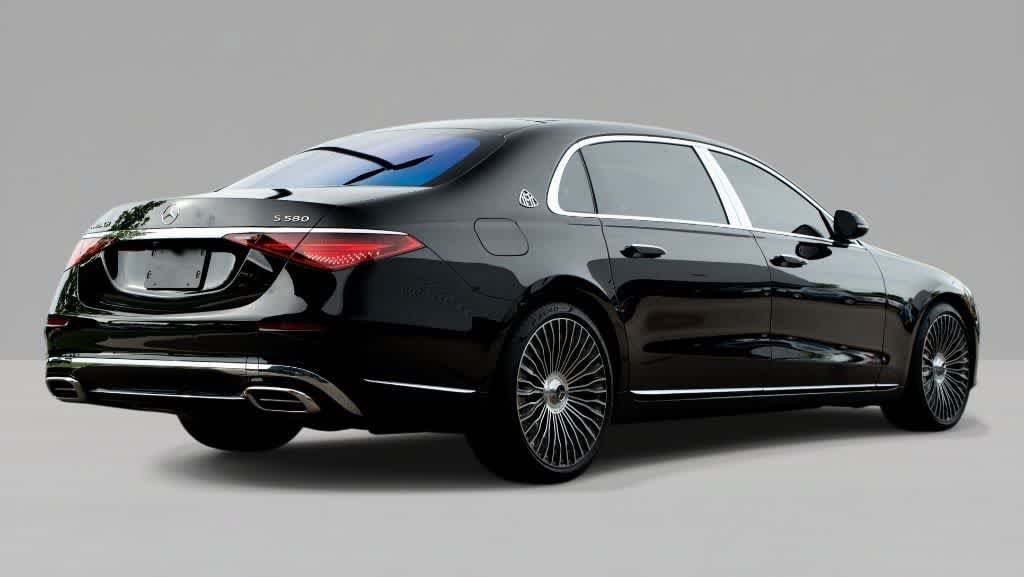 Used 2025 Mercedes-Benz Maybach S 580 4MATIC image 2