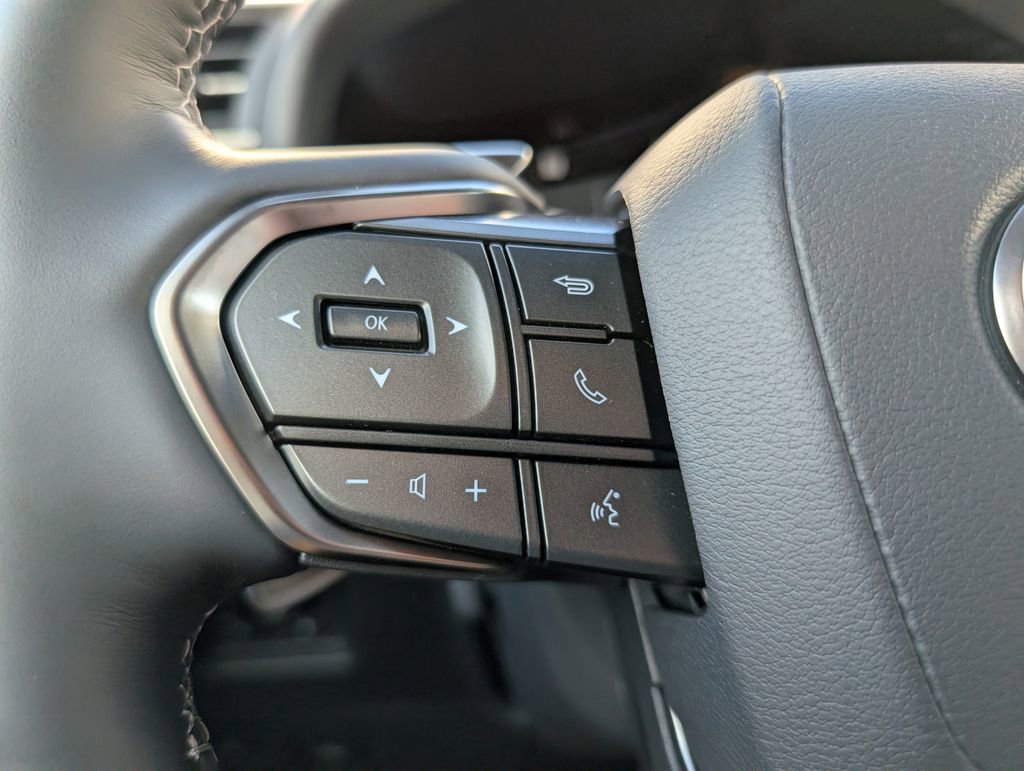 New 2025 Lexus LX 700h Luxury image 11