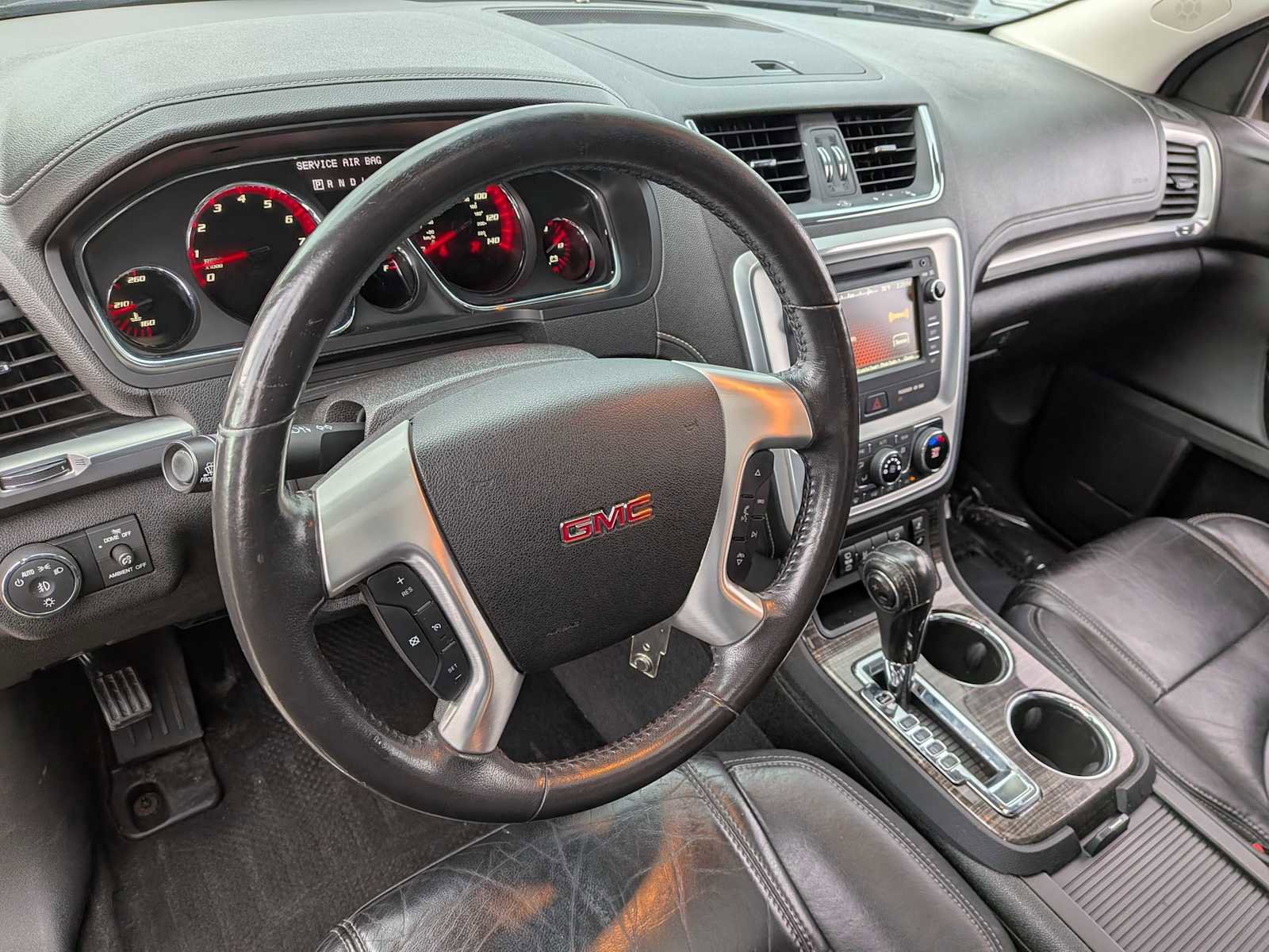 Used 2014 GMC Acadia SLT image 2