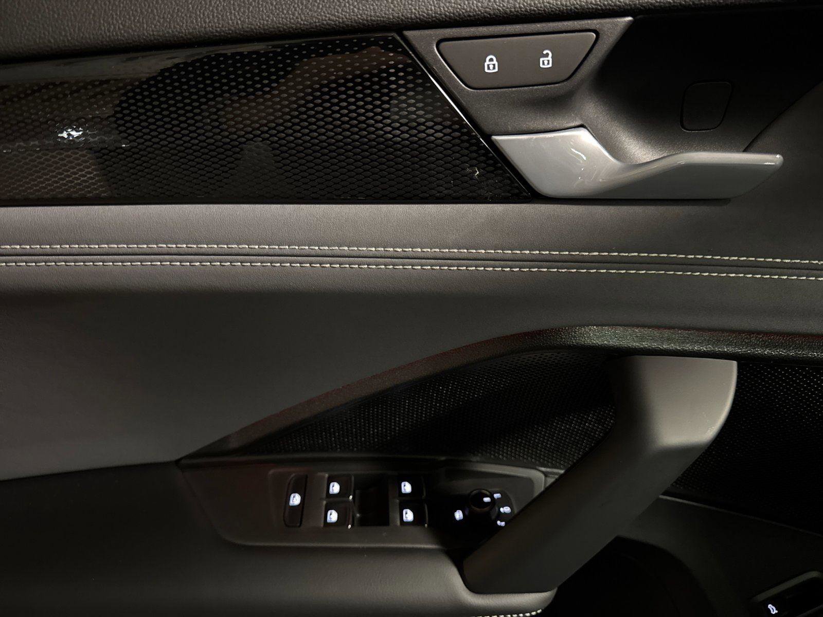 New 2026 Volkswagen Tiguan SE image 10