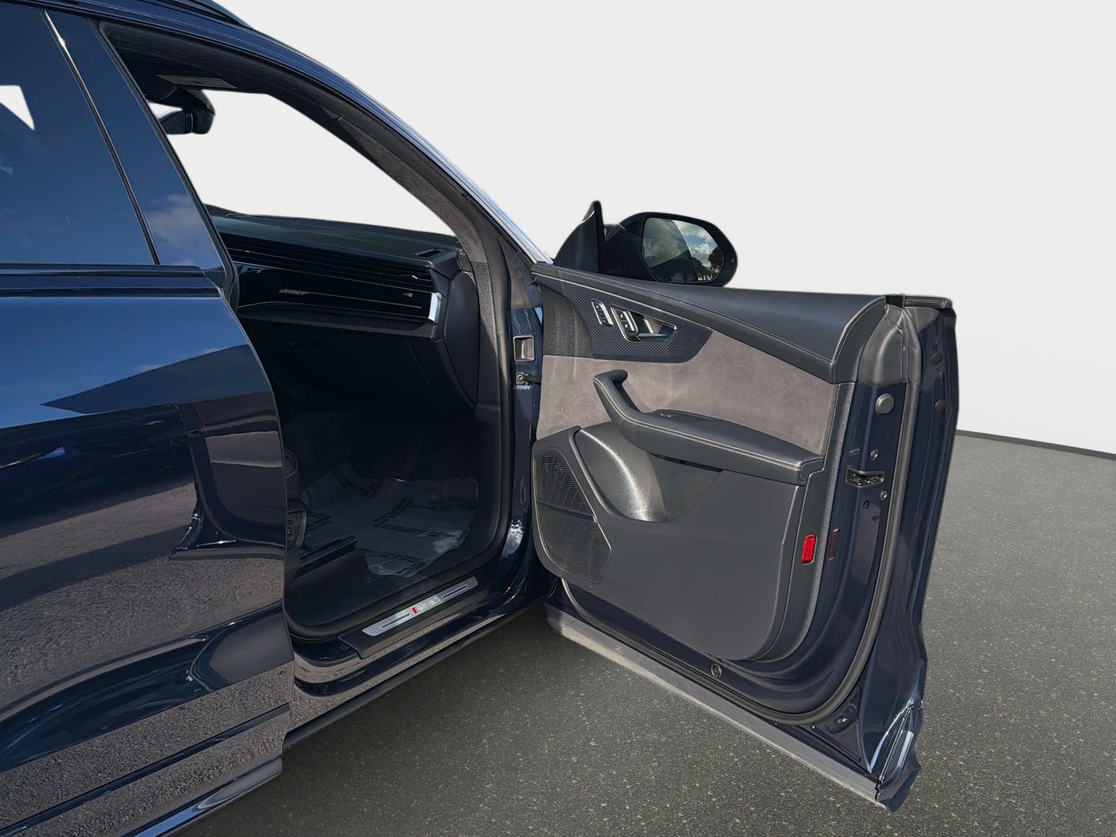 Used 2024 Audi RS Q8 image 22