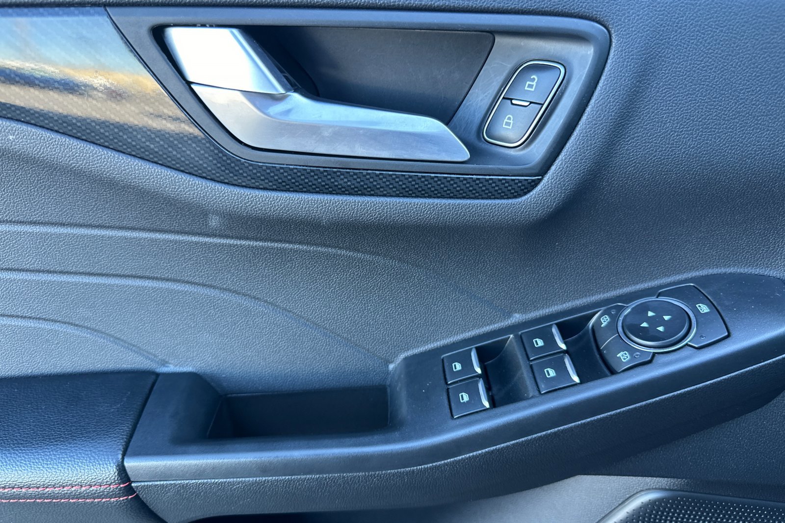 Used 2024 Ford Escape ST-Line Select w/ Tech Pack #1 image 12