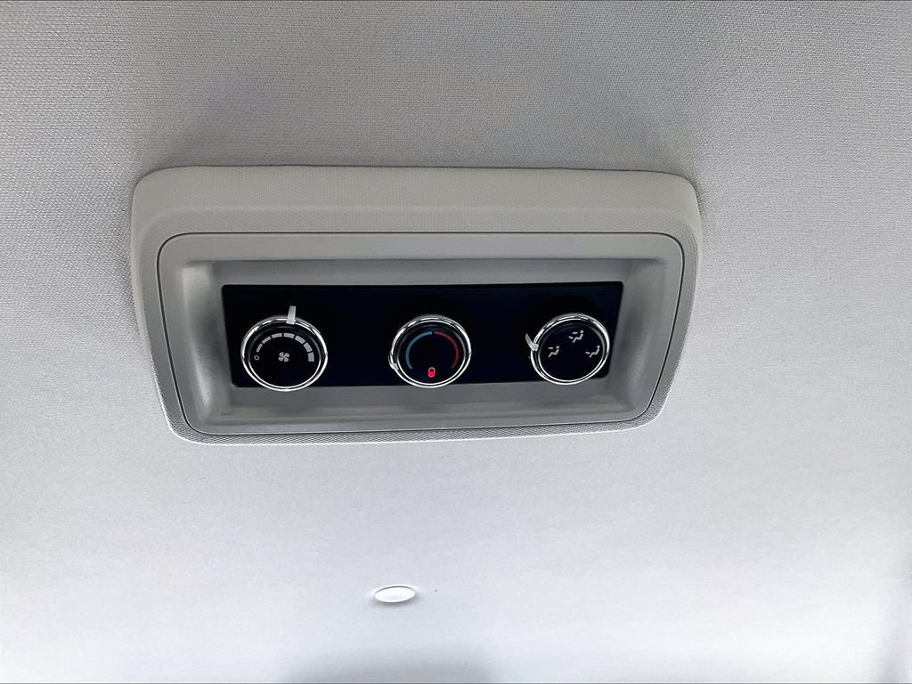 Used 2019 Dodge Grand Caravan SE FWD image 34