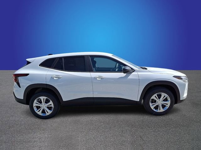 New 2026 Chevrolet Trax LS w/ Driver Confidence Package image 3