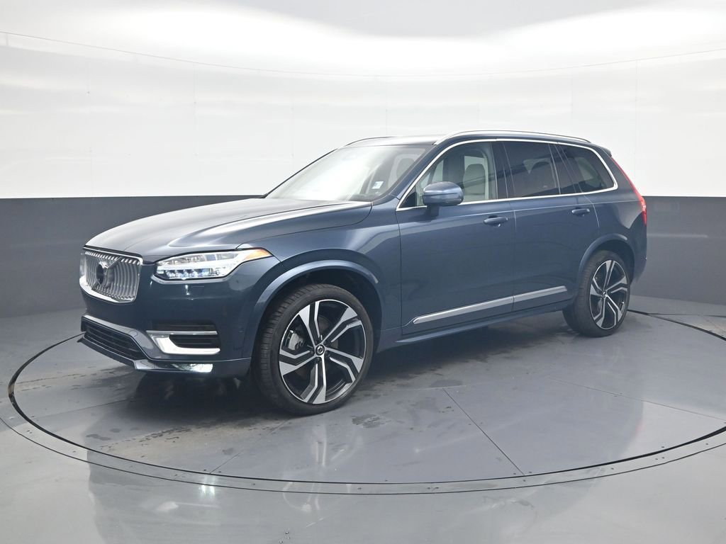Used 2024 Volvo XC90 B6 Ultimate w/ Lounge Package image 2